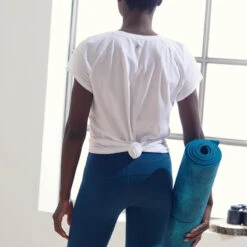 Camiseta Yoga Manga Corta Ecodiseñada Mujer Kimjaly Blanco 9 Camiseta Yoga Manga Corta Ecodiseñada Mujer Kimjaly Blanco -Fit Tienda camiseta yoga manga corta ecodiseada mujer kimjaly blanco 1