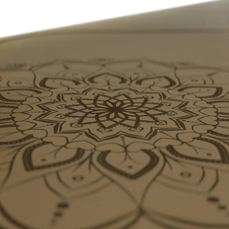 Esterilla Yoga Bronce Oliva En PU Y Caucho Natural Con MANDALA + LINEA DE CUERPO 4 Esterilla Yoga Bronce Oliva En PU Y Caucho Natural Con MANDALA + LINEA DE CUERPO - Imagen 2