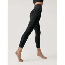 Born Living Yoga Legging De Mujer En Tejido Seamless Con Largo Capri 9 Born Living Yoga Legging De Mujer En Tejido Seamless Con Largo Capri -Fit Tienda legging de mujer en tejido seamless con largo capri 1