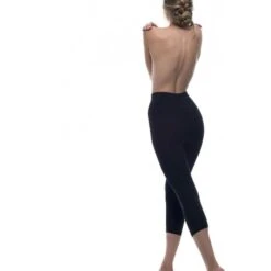 Legging Noche Capri Sin Costuras Con Fibra Emana 160 Den, Nina 9 Legging Noche Capri Sin Costuras Con Fibra Emana 160 Den, Nina -Fit Tienda legging noche capri sin costuras con fibra emana 160 den nina 2