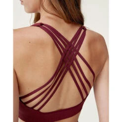 Top Deportivo De Mujer Apamala Born Living Yoga -Fit Tienda top deportivo de mujer apamala born living yoga 1